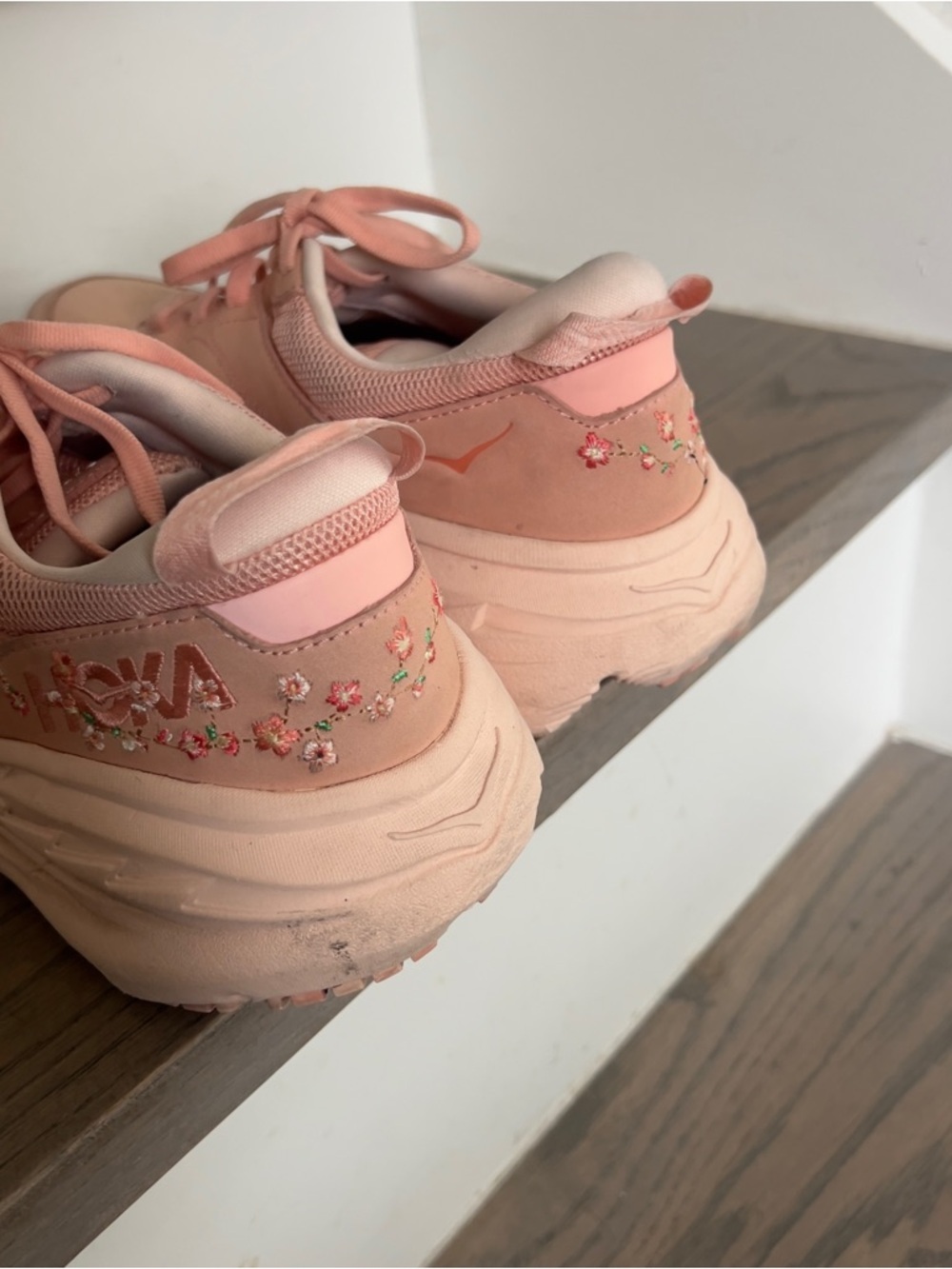 HOKA Vibrant Bloom U Bondi L BP Floral Sneakers in Dry Clay / Dawn Light - 8.5 - Picture 6 of 9